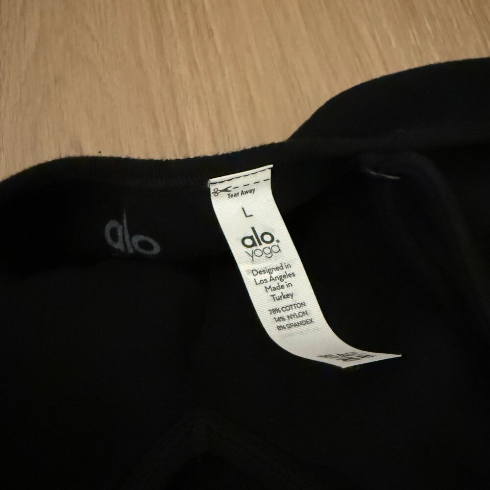 Alo Yoga Delight Bralette (Black, size L) - Picture 7 of 7